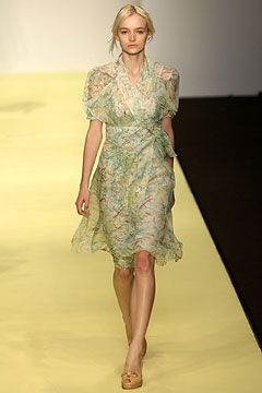 Clements Ribeiro fashion show for Spring/Summer 2004