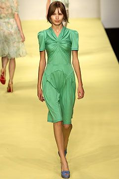 Clements Ribeiro fashion show for Spring/Summer 2004
