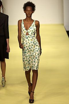 Clements Ribeiro fashion show for Spring/Summer 2004