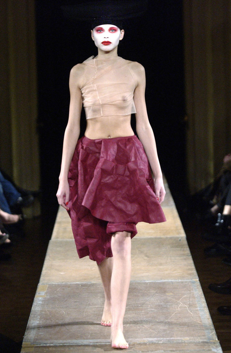 Comme Des Garcons fashion show for Spring/Summer 2004