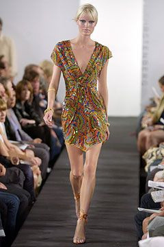 Diane Von Furstenberg fashion show for Spring/Summer 2004