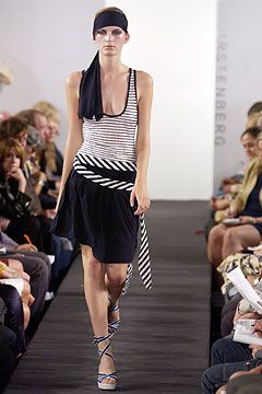 Diane Von Furstenberg fashion show for Spring/Summer 2004