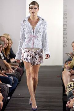 Diane Von Furstenberg fashion show for Spring/Summer 2004
