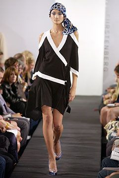 Diane Von Furstenberg fashion show for Spring/Summer 2004