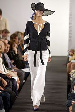 Diane Von Furstenberg fashion show for Spring/Summer 2004
