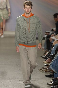 DKNY fashion show for Spring/Summer 2004