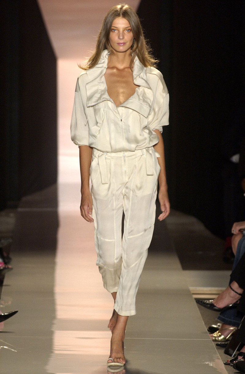 Donna Karan New York fashion show for Spring/Summer 2004