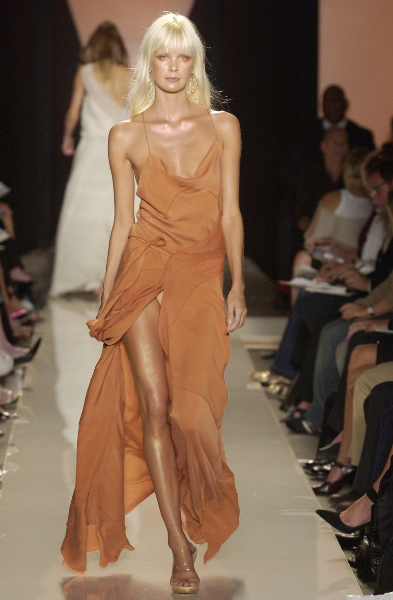 Donna Karan New York fashion show for Spring/Summer 2004