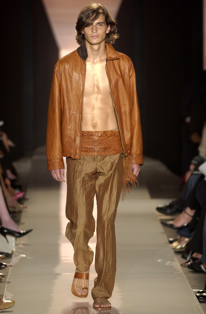 Donna Karan New York fashion show for Spring/Summer 2004