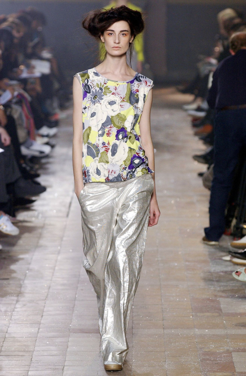 Dries van Noten fashion show for Spring/Summer 2004