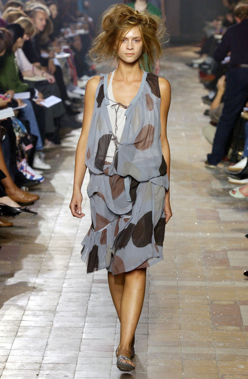 Dries van Noten fashion show for Spring/Summer 2004