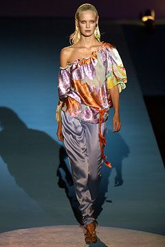 Emanuel Ungaro fashion show for Spring/Summer 2004