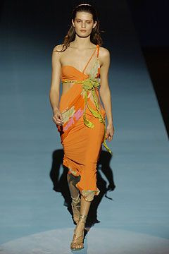 Emanuel Ungaro fashion show for Spring/Summer 2004