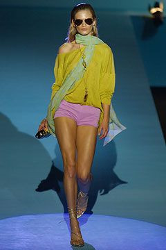 Emanuel Ungaro fashion show for Spring/Summer 2004