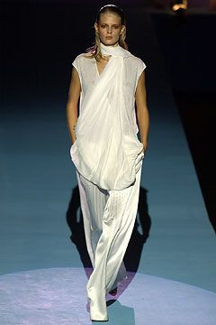 Emanuel Ungaro fashion show for Spring/Summer 2004