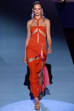 Emanuel Ungaro fashion show for Spring/Summer 2004