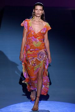 Emanuel Ungaro fashion show for Spring/Summer 2004