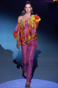 Emanuel Ungaro fashion show for Spring/Summer 2004