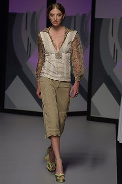 Frostfrench fashion show for Spring/Summer 2004