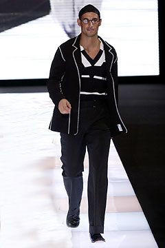 Giorgio Armani fashion show for Spring/Summer 2004