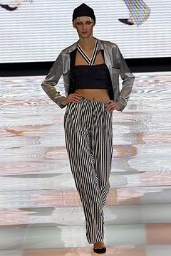Giorgio Armani fashion show for Spring/Summer 2004