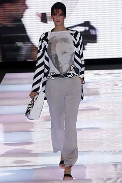 Giorgio Armani fashion show for Spring/Summer 2004