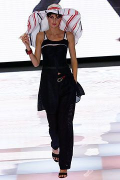 Giorgio Armani fashion show for Spring/Summer 2004