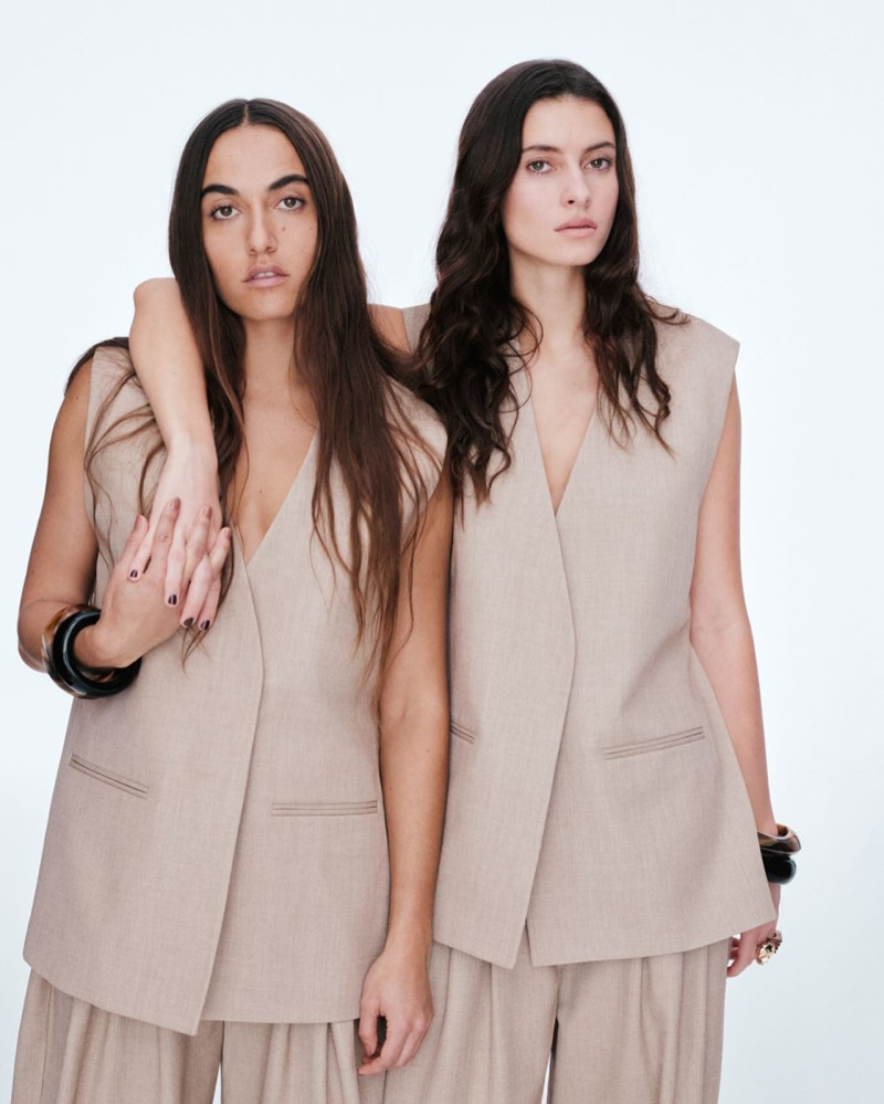 Angelina Kendall featured in  the H&M notes on being advertisement for Spring/Summer 2025