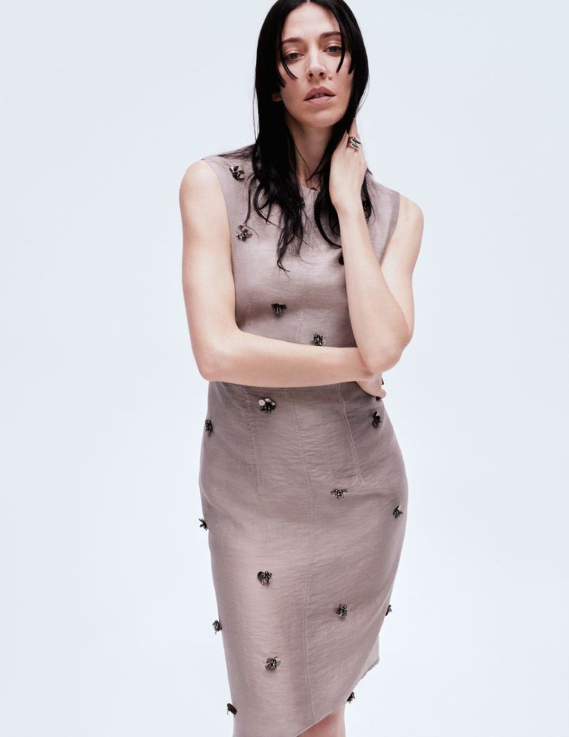 Angelina Kendall featured in  the H&M notes on being advertisement for Spring/Summer 2025