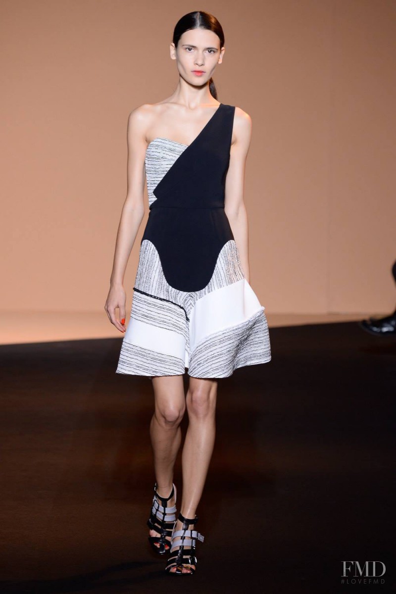 Iana Godnia featured in  the Roland Mouret fashion show for Spring/Summer 2015