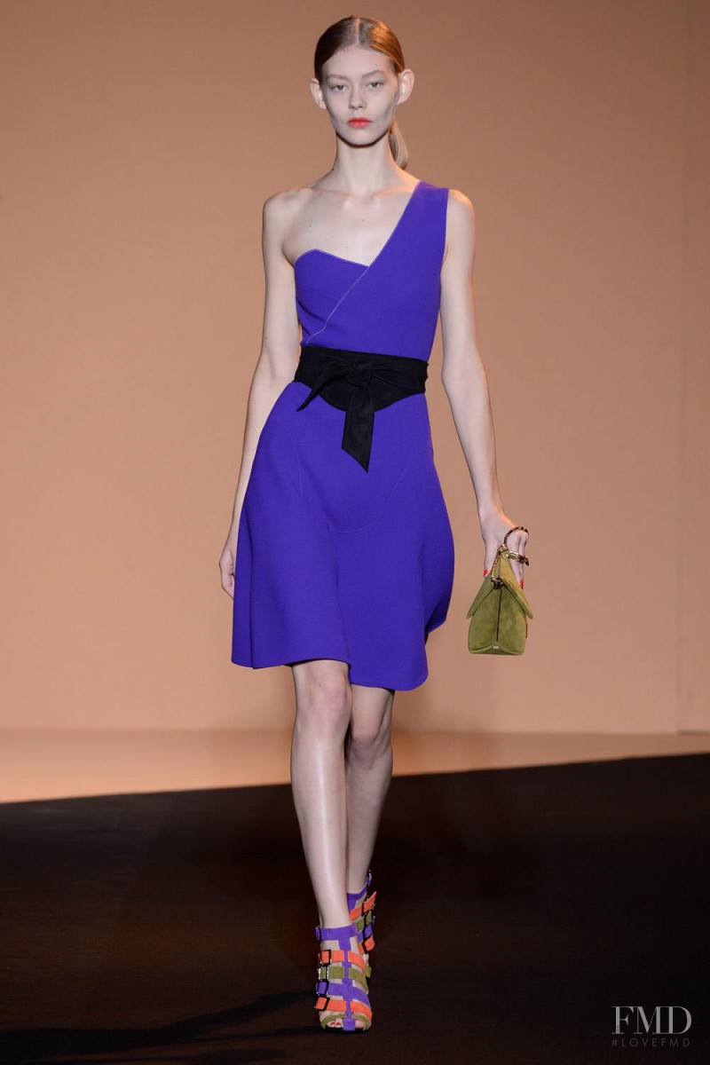 Ondria Hardin featured in  the Roland Mouret fashion show for Spring/Summer 2015