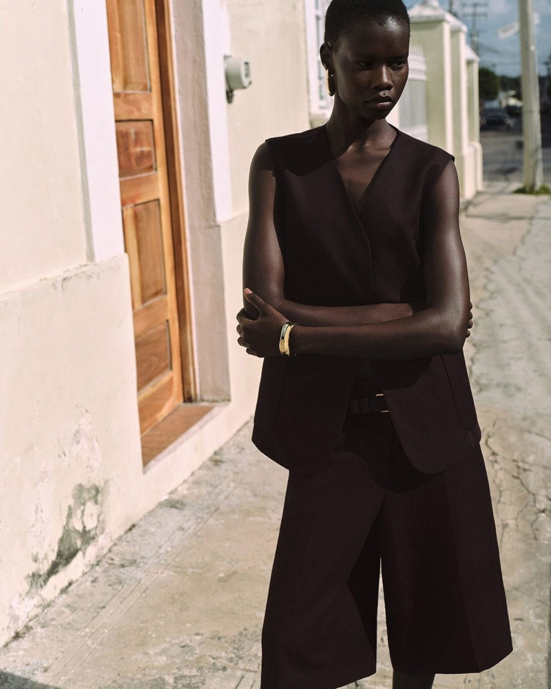 Mary Ukech featured in  the Cos Sweden advertisement for Summer 2025
