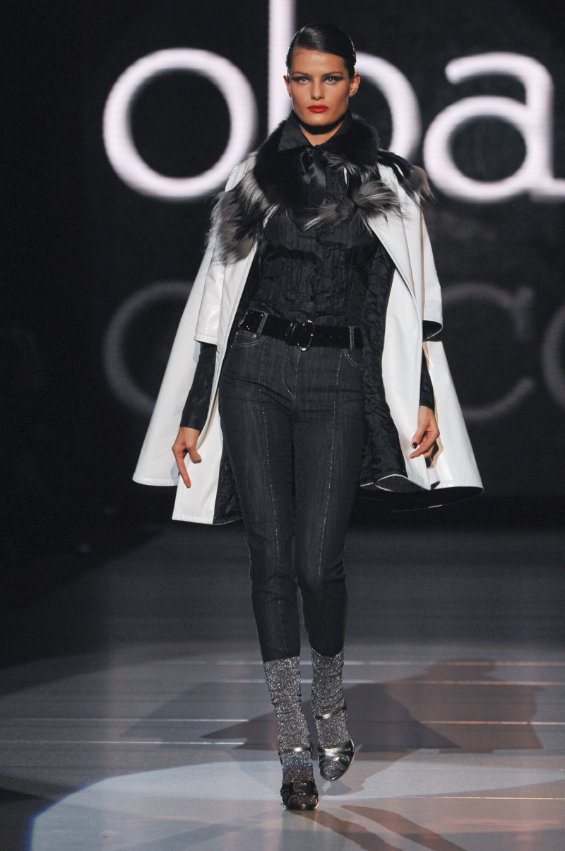 Isabeli Fontana featured in  the roccobarocco fashion show for Autumn/Winter 2008