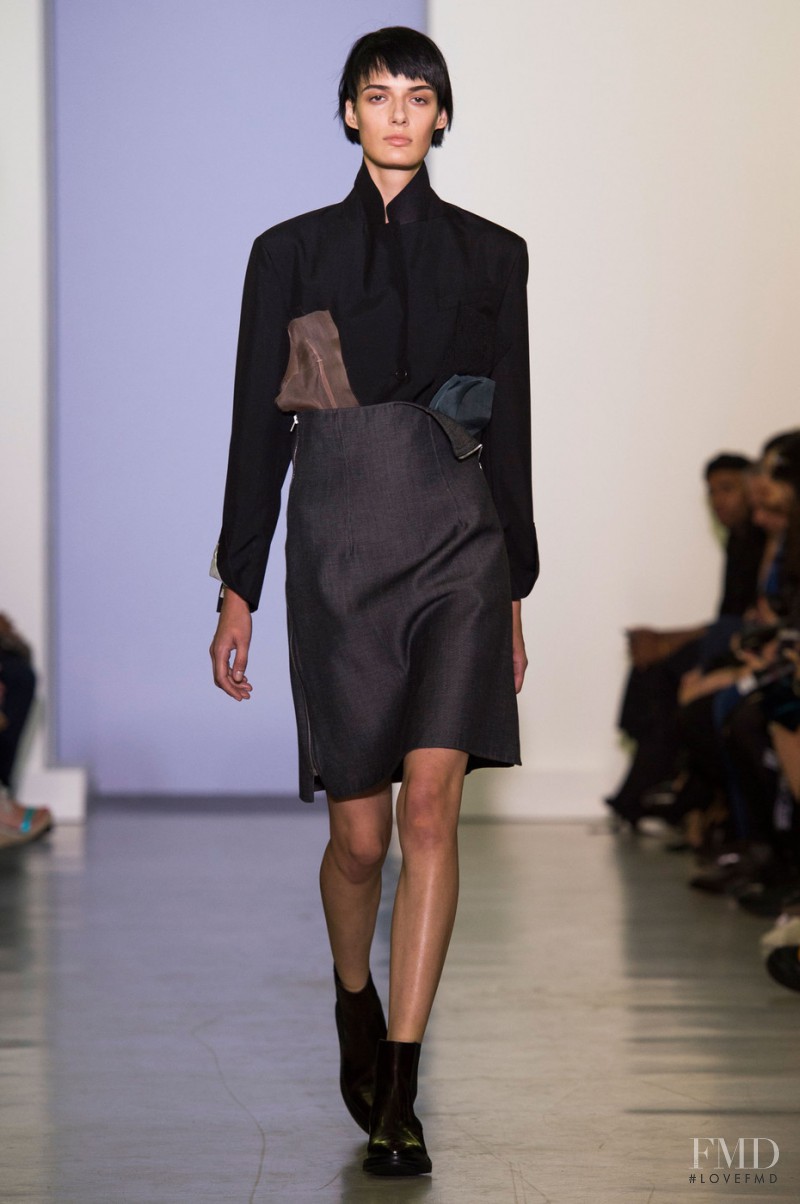 Marfa Zoe Manakh featured in  the Yang Li fashion show for Spring/Summer 2015