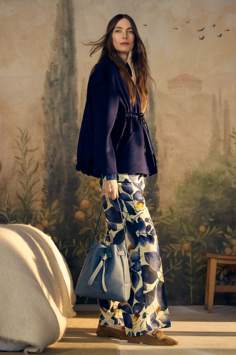 CH Carolina Herrera lookbook for Pre-Fall 2025