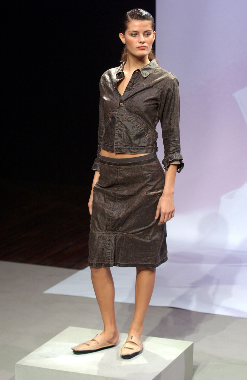 Isabeli Fontana featured in  the Marithe + Francois Girbaud fashion show for Spring/Summer 2002