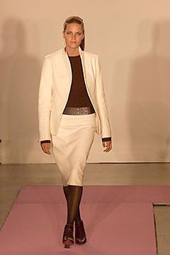 DKNY fashion show for Autumn/Winter 2000