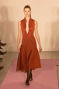 DKNY fashion show for Autumn/Winter 2000