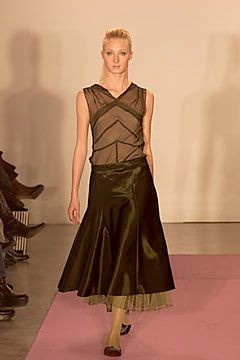 DKNY fashion show for Autumn/Winter 2000