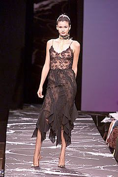 Emanuel Ungaro fashion show for Autumn/Winter 2000