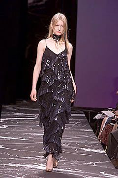 Emanuel Ungaro fashion show for Autumn/Winter 2000