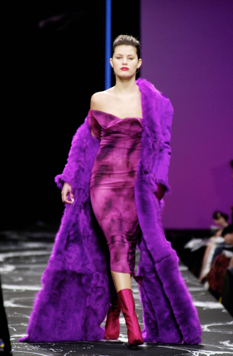 Isabeli Fontana featured in  the Emanuel Ungaro fashion show for Autumn/Winter 2000
