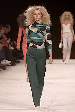 Versus fashion show for Autumn/Winter 2000