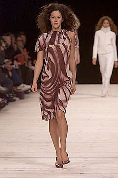 Versus fashion show for Autumn/Winter 2000