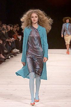 Versus fashion show for Autumn/Winter 2000