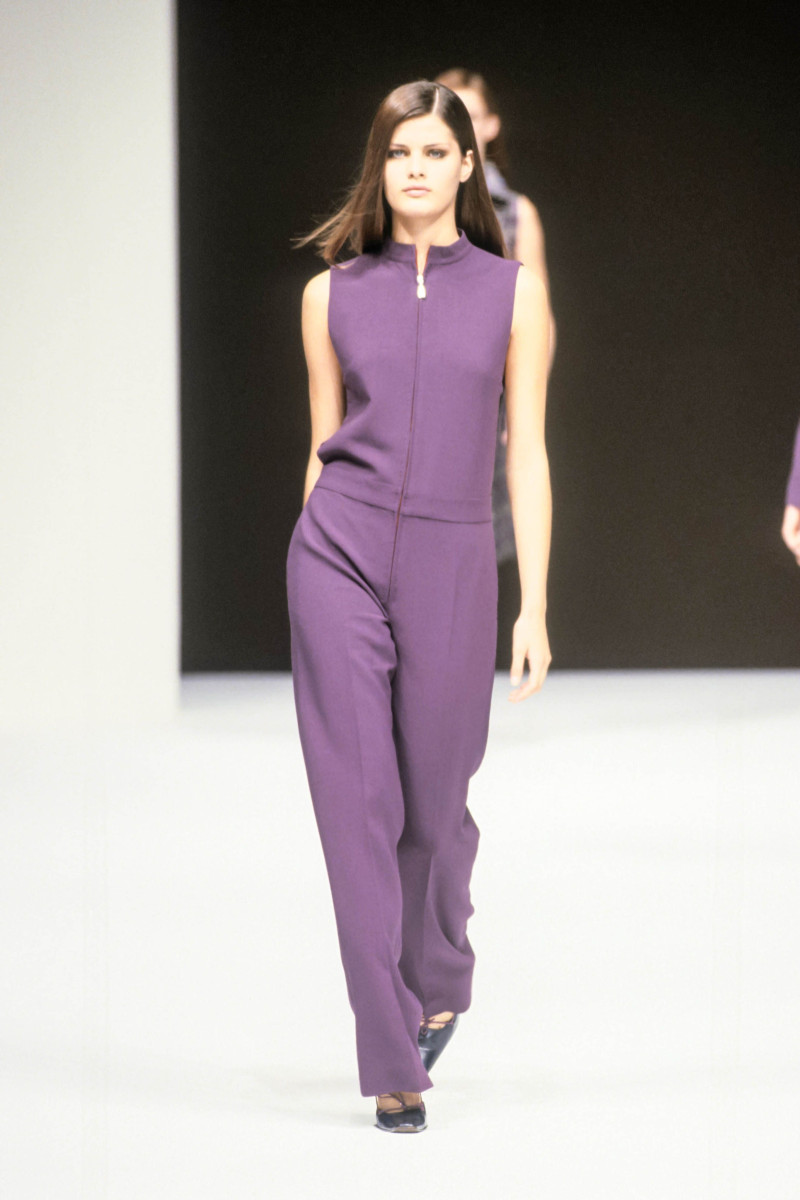 Isabeli Fontana featured in  the Max Mara fashion show for Spring/Summer 2000