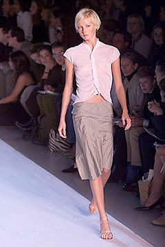 DKNY fashion show for Spring/Summer 2000