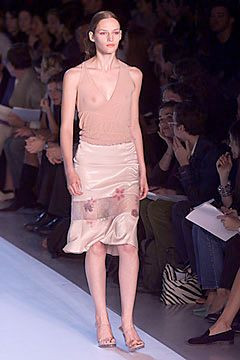 DKNY fashion show for Spring/Summer 2000
