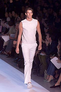 DKNY fashion show for Spring/Summer 2000