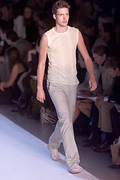 DKNY fashion show for Spring/Summer 2000